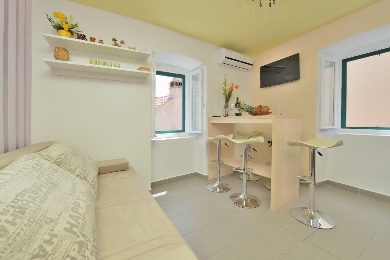 Apartments Carpe Diem Novigrad  ภายนอก รูปภาพ